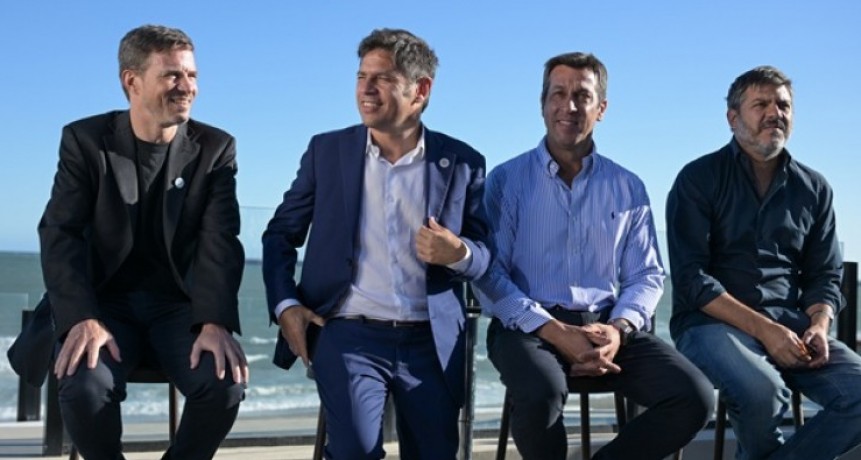 Kicillof lanzó duras críticas por la caída del turismo y anunció una millonaria obra eléctrica en Quequén