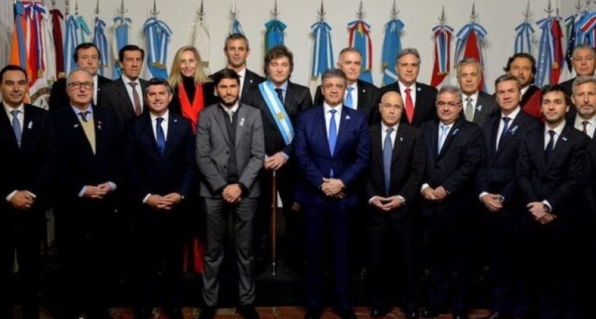 Alarma fiscal: las provincias perdieron casi un bill&oacute;n de pesos pero los gobernadores siguen apoyando a Milei