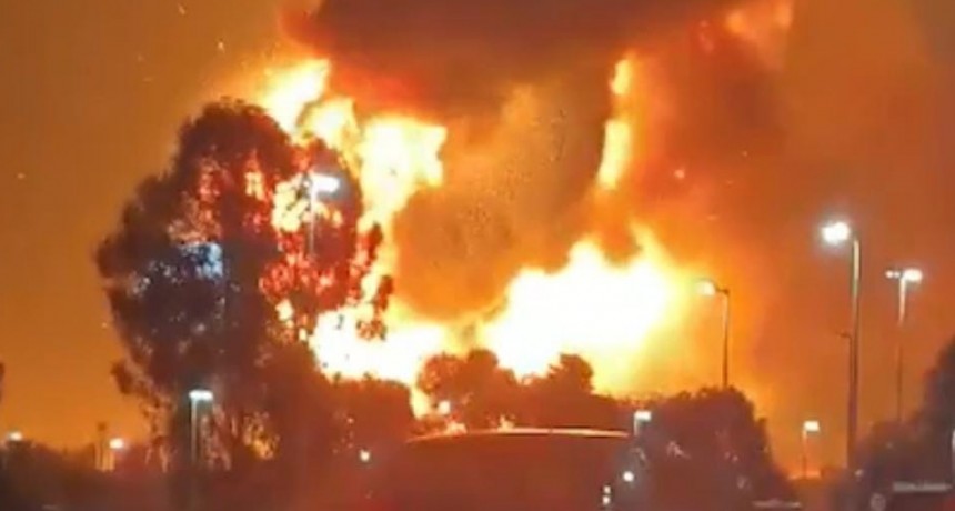 “Noche de terror en Ezeiza: explosiones en cadena hicieron temblar el polo industrial y dejaron más de 20 heridos”