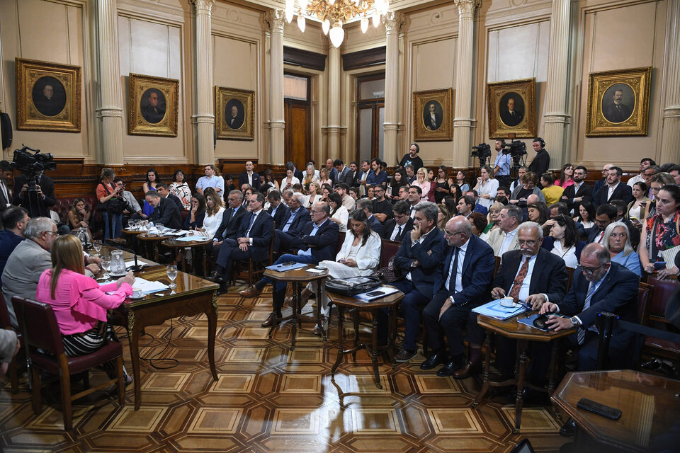 Revés en el Senado: Oposición detiene dictamen de Boleta Única de papel, golpe al Gobierno