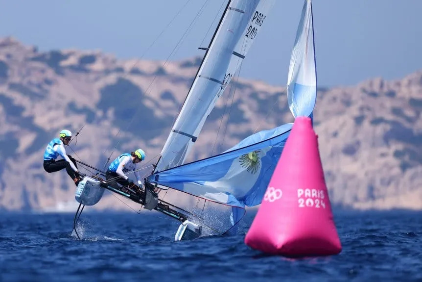 Mateo Majdalani y Eugenia Bosco Aseguran su Lugar en la Medal Race de Nacra 17 en Vela