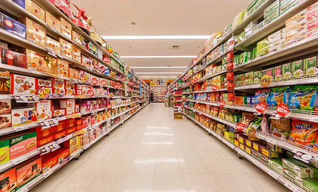 Habrá una rebaja del 20% en 20 artículos esenciales de la canasta básica en los supermercados