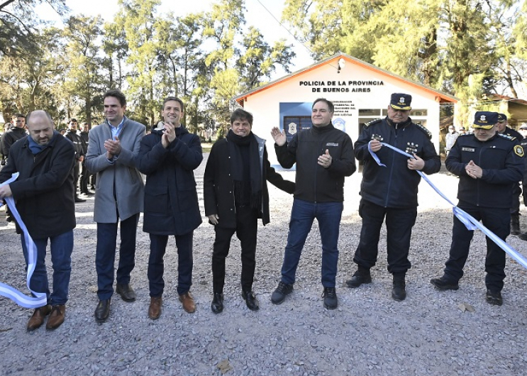 Kicillof Inaugura Nuevas Instalaciones de Seguridad y Educación en San Vicente