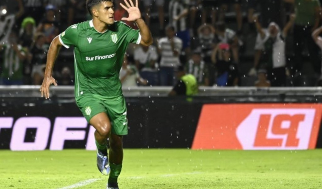 Banfield goleó 3-0 a Newell’s y sigue perfecto en el Apertura!