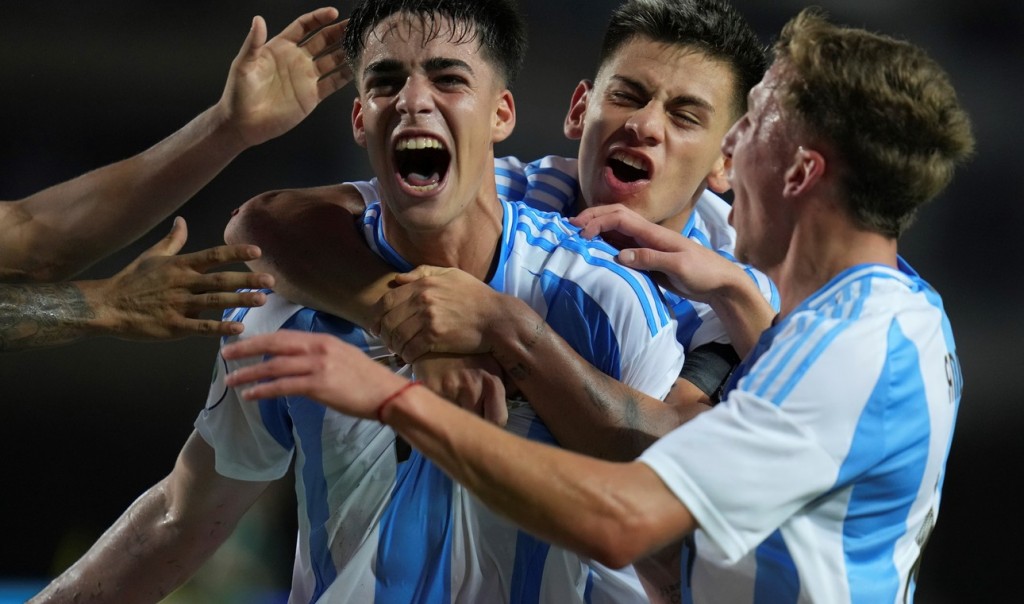 ¡A lo Argentina! Un golazo en el final le dio el triunfo a la Sub 20 y la deja al borde del Hexagonal