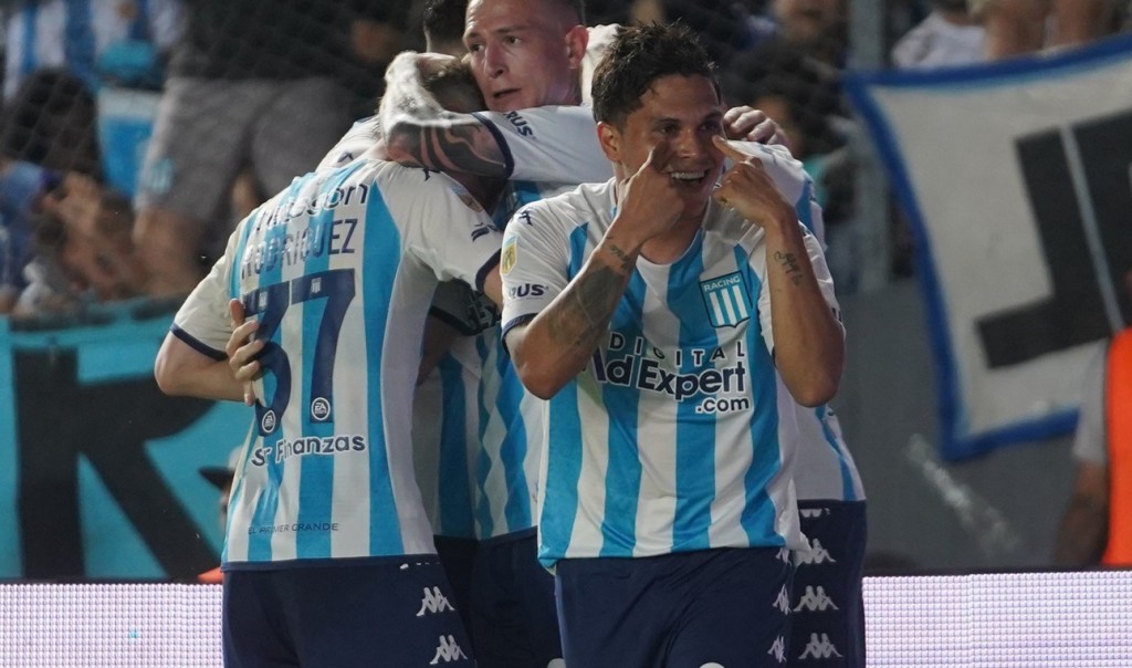 Racing aplastó a Belgrano y se subió a la cima: una máquina de hacer goles en el Cilindro