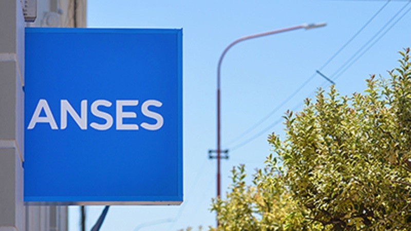 Atención jubilados: mirá cuánto cobrás en enero con aumento y bono