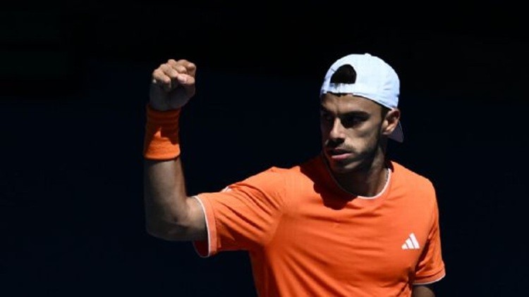 Cerúndolo tumbó a Rublev y metió a la Argentina en octavos del Australian Open