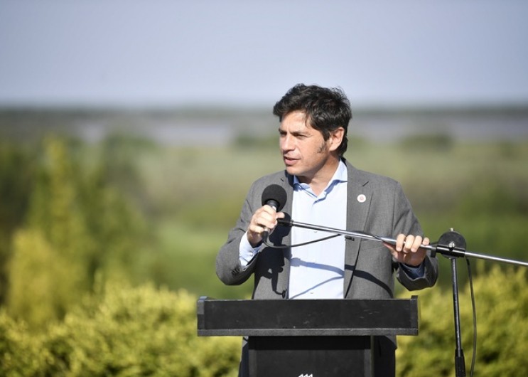 Alarma en la Provincia: Kicillof denunció un derrumbe histórico del consumo y pidió salvar el turismo para evitar más crisis