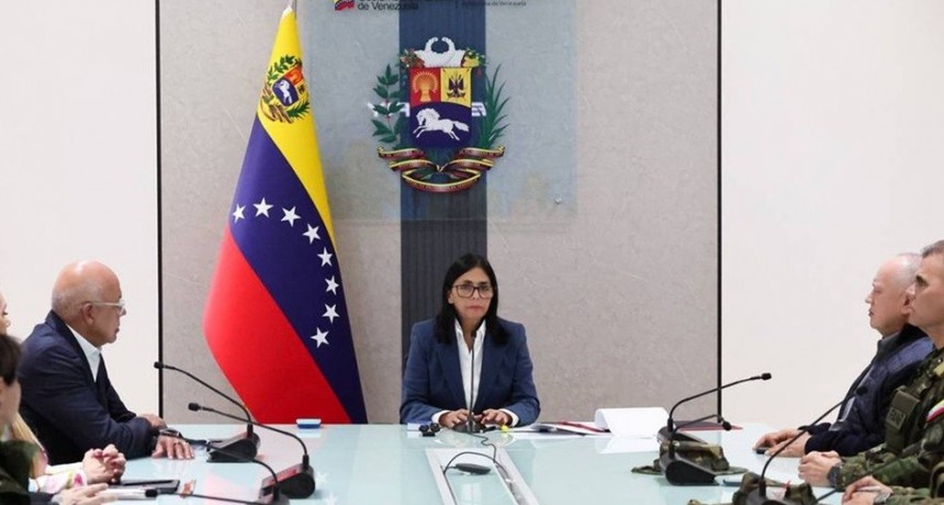 Venezuela en vilo: Delcy Rodríguez jura defender el territorio tras el secuestro de Maduro