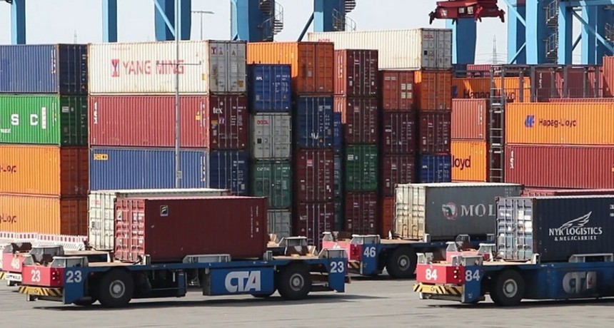 Importaciones récord y superávit en jaque: luces amarillas en el comercio exterior de 2025