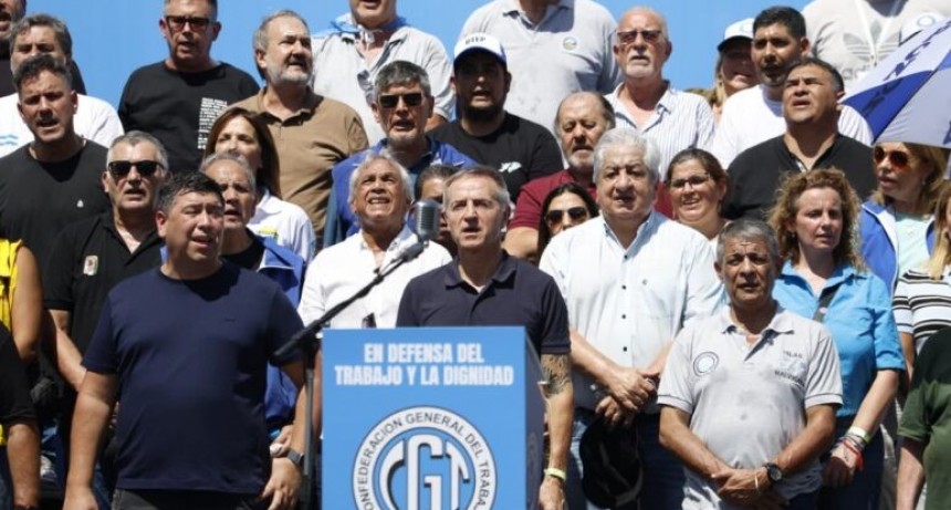 La CGT sale a bloquear la reforma laboral y aprieta a gobernadores para quitarle votos al Gobierno