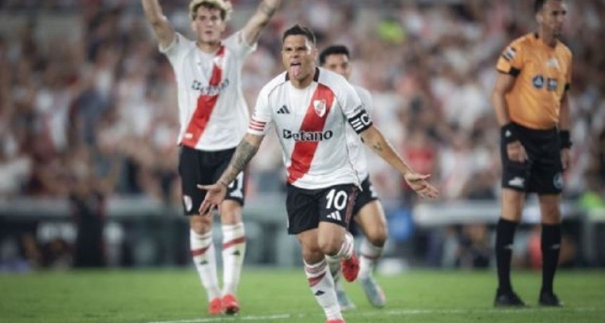 River impuso su ley en el Monumental: doblete de Quintero, golpe a Gimnasia y liderazgo absoluto