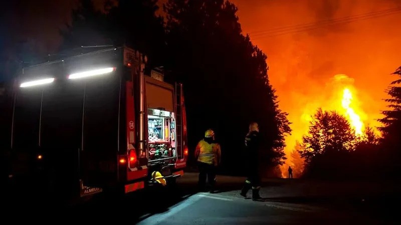 Tragedia en El Bolsón: un poblador murió en los incendios intencionales que siguen fuera de control