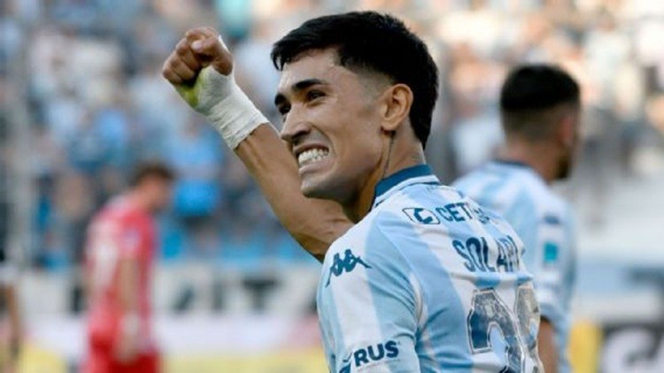 Desahogo en el Cilindro: Racing derrotó a Argentinos y cortó la racha negra