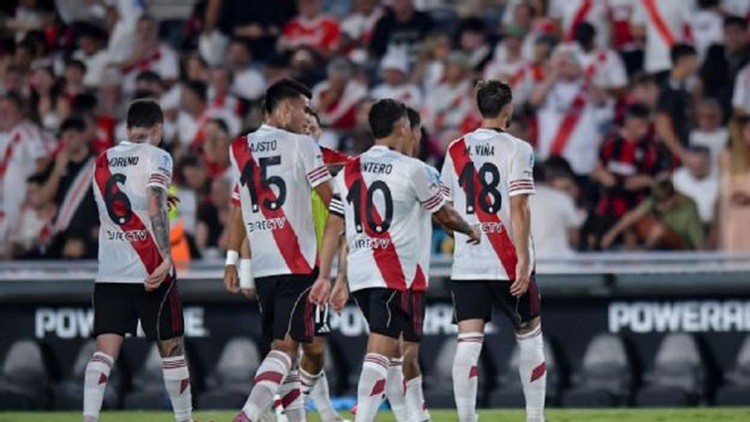 Tigre pasó por arriba a River y desató una noche de furia en el Monumental