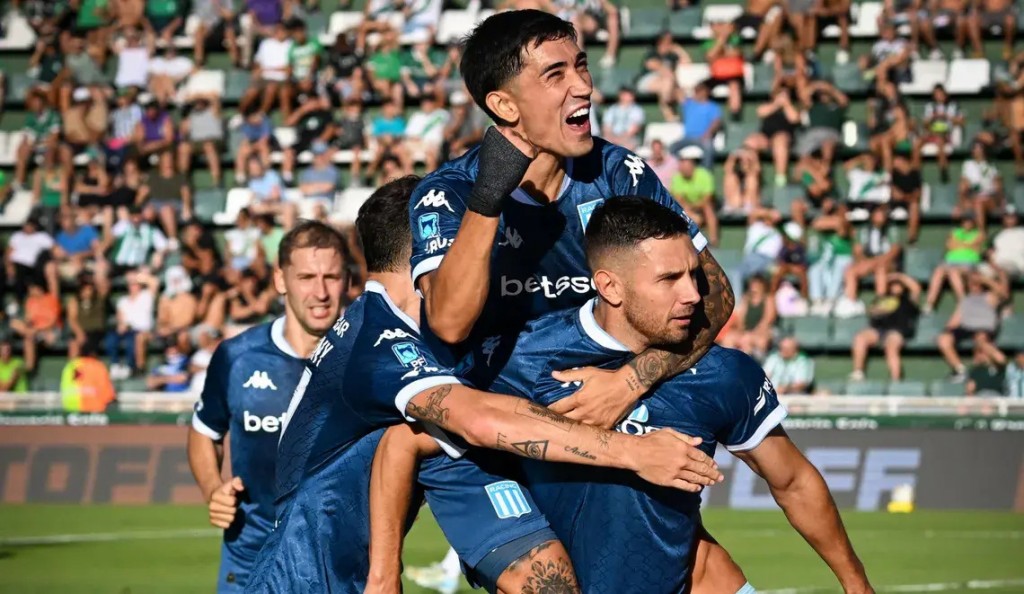 Racing fue letal en el Sur y dejó sin respuestas a Banfield en el Florencio Sola