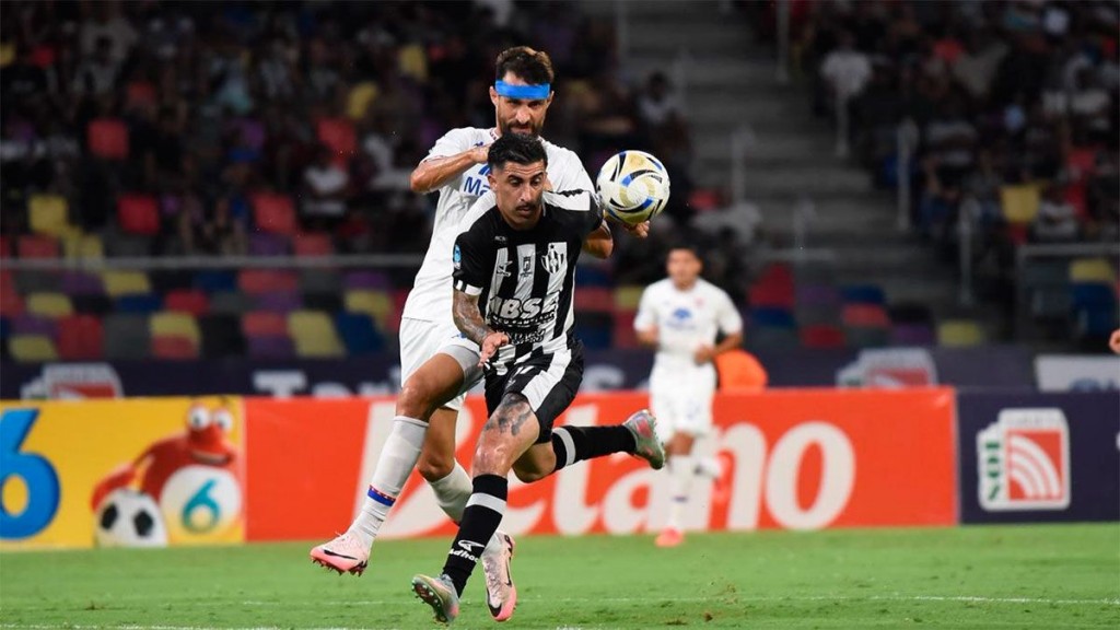 Se le escapó la punta a Tigre: empate caliente en Santiago y caída del liderazgo