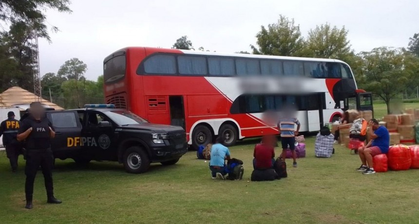 Impactante golpe al narcotr&aacute;fico en la Ruta 34: incautan 14 kilos de coca&iacute;na ocultos en un micro