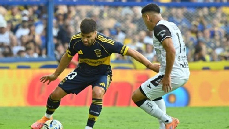 Reprobado en casa: Boca empató, perdió terreno y la Bombonera estalló en silbidos