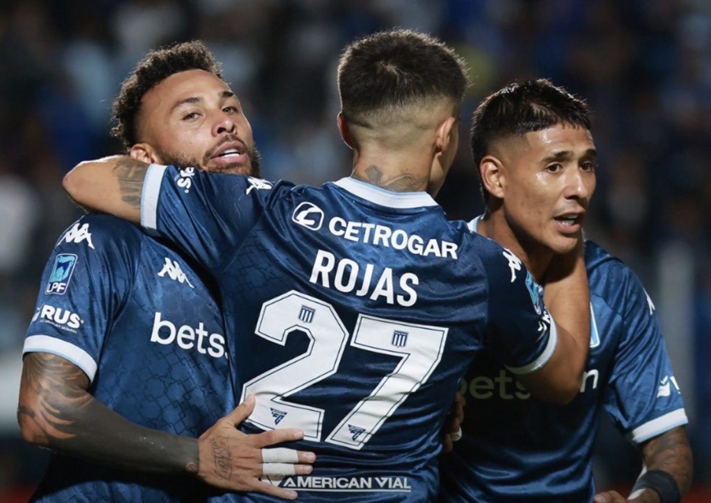 Racing arras&oacute; en Tucum&aacute;n: doblete letal de Vergara y golpe de autoridad en el Apertura