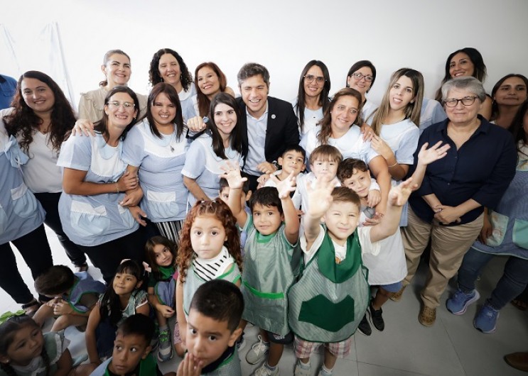 Kicillof inaugur&oacute; un jard&iacute;n que hab&iacute;a quedado paralizado y lanz&oacute; duras cr&iacute;ticas a la pol&iacute;tica de &ldquo;cero obra p&uacute;blica&rdquo;