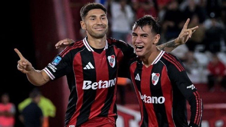 River gan&oacute; un duelo caliente ante Hurac&aacute;n y Coudet debut&oacute; con triunfo