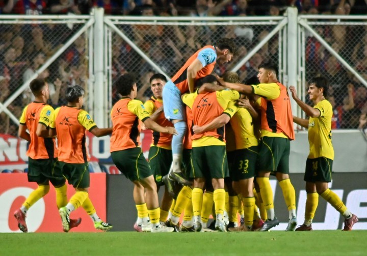 Papel&oacute;n en el Nuevo Gas&oacute;metro: San Lorenzo fue goleado y la crisis estall&oacute; con silbidos