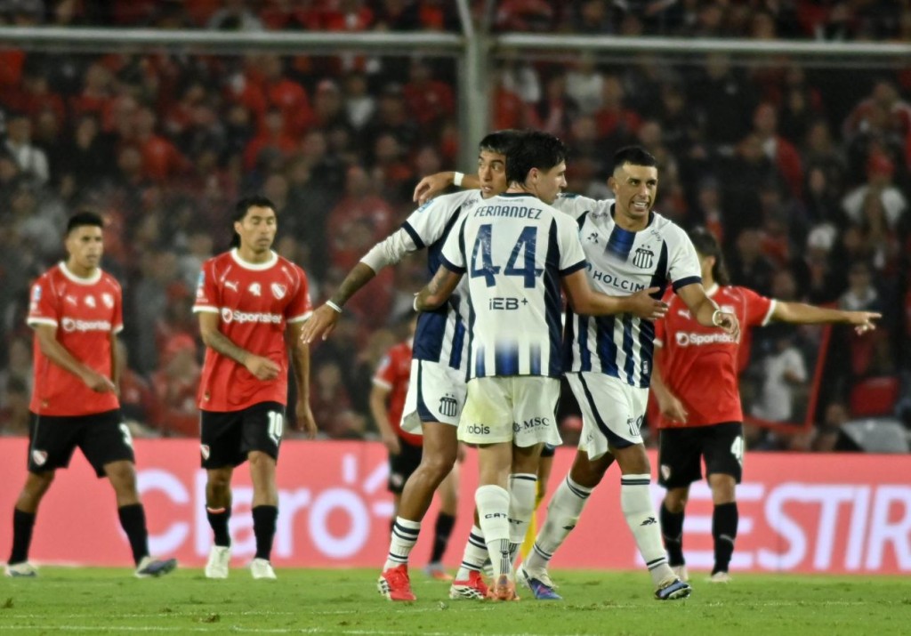 &iexcl;Bombazo en Avellaneda! Talleres lo dio vuelta y profundiz&oacute; la crisis de Independiente