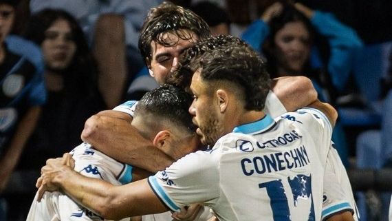 Golpazo en Barrio Alberdi: Racing gan&oacute;, resisti&oacute; y se mete de lleno en la pelea