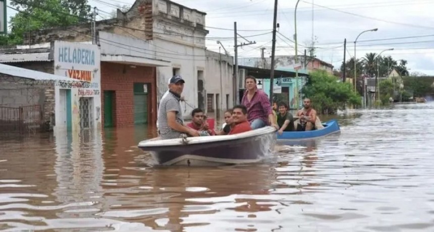 Temporal devastador en Tucum&aacute;n: suspenden clases y familias pasan la noche al costado de una ruta tras las inundaciones