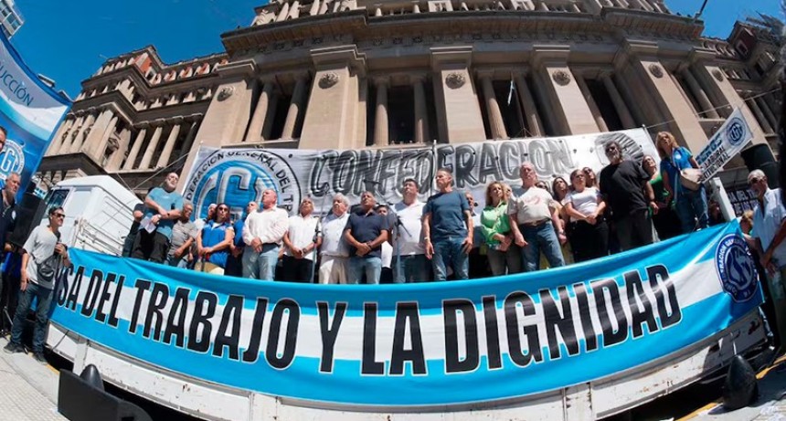 DURO REV&Eacute;S PARA MILEI: la Justicia fren&oacute; 82 art&iacute;culos clave de la reforma laboral