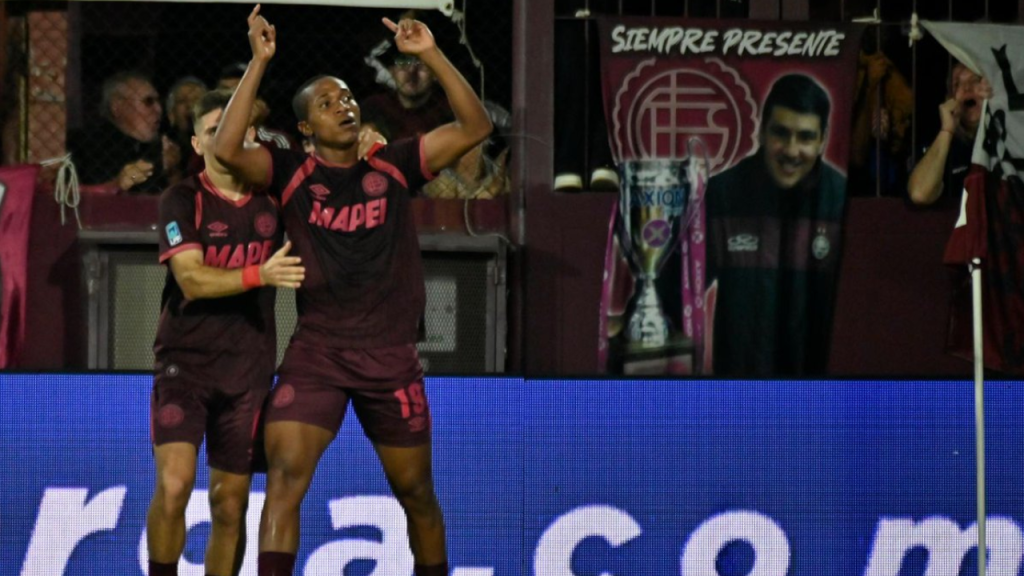 LOCURA GRANATE EN EL FINAL: Lan&uacute;s lo gan&oacute; en la &uacute;ltima y dej&oacute; a Banfield golpeado en un cl&aacute;sico caliente