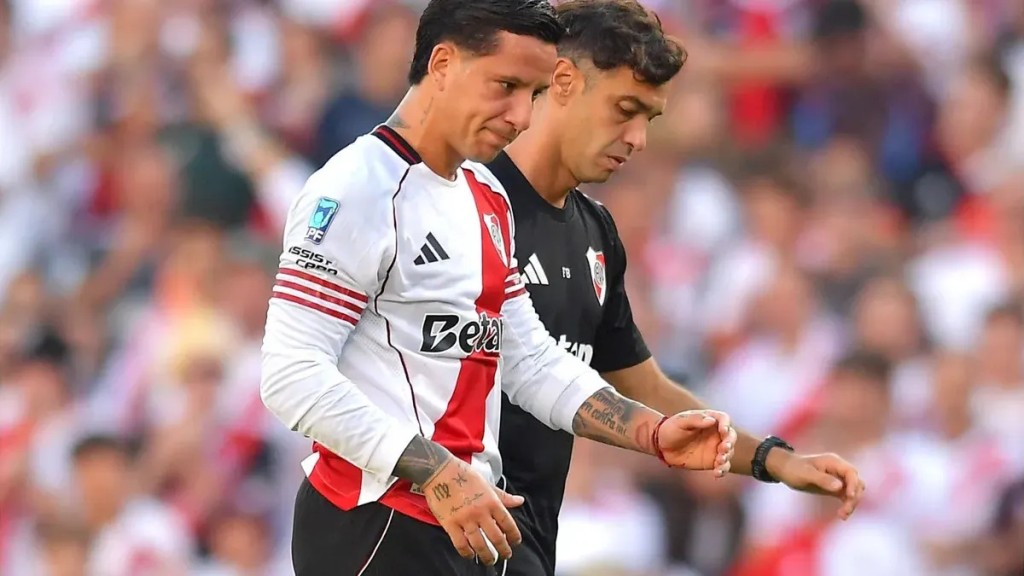 DRAMA EN RIVER: Sebasti&aacute;n Driussi se volvi&oacute; a desgarrar y enciende todas las alarmas en N&uacute;&ntilde;ez