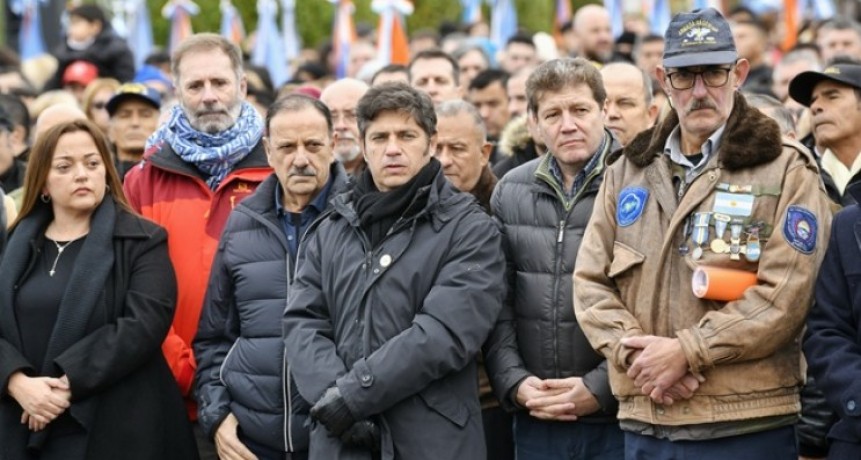 FUERTE MENSAJE DESDE EL SUR: Axel Kicillof encabez&oacute; el acto por Malvinas y cruz&oacute; al Gobierno nacional
