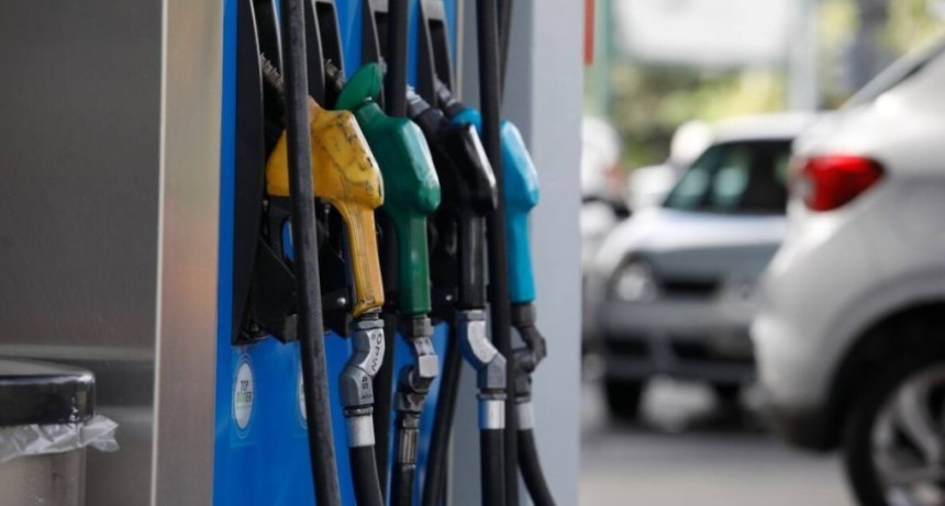 GOLPE AL BOLSILLO: la nafta en Argentina ya es 35% m&aacute;s cara que en Estados Unidos y crece la presi&oacute;n