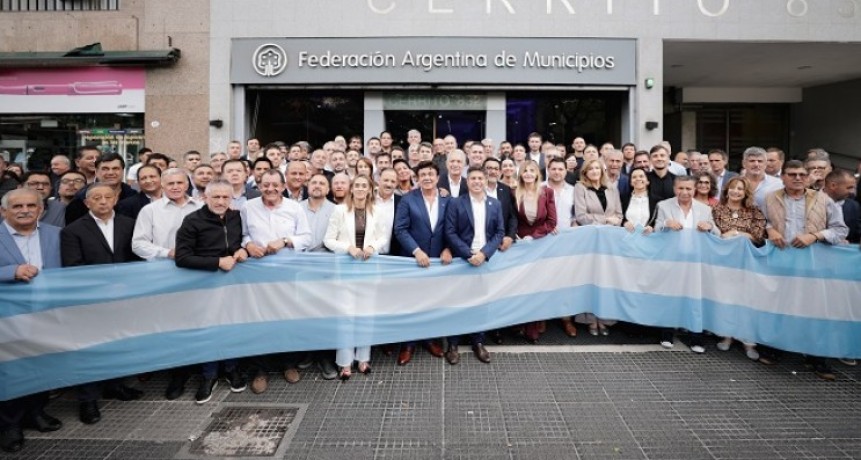 TENSI&Oacute;N CON LA NACI&Oacute;N: Axel Kicillof lider&oacute; un reclamo masivo por fondos y obras paralizadas