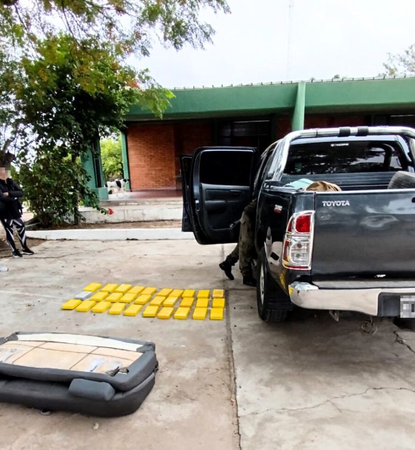 Gendarmería Incauta Más de 31 Kilos de Cocaína en un Doble Fondo en Salta