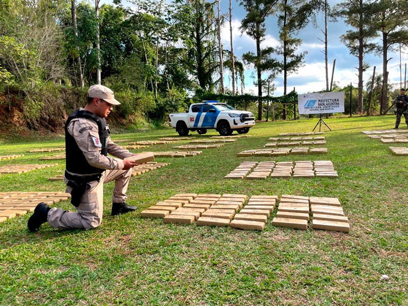 Prefectura secuestró más de 1.700 kilos de marihuana en el río Paraná