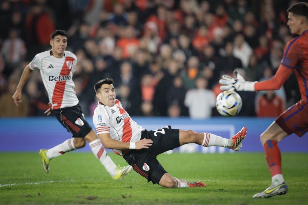ALARMA EN RIVER: Coudet define el equipo con dudas, lesionados y presi&oacute;n antes del choque con Gimnasia