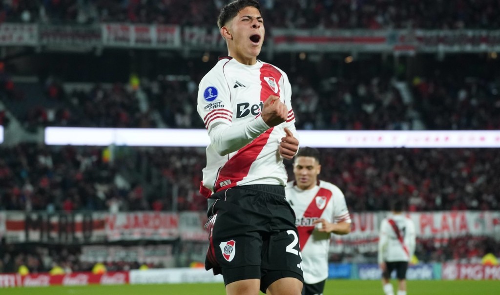 AG&Oacute;NICO RESPIRO EN EL MONUMENTAL: River lo empat&oacute; en el final y qued&oacute; a un paso de los octavos