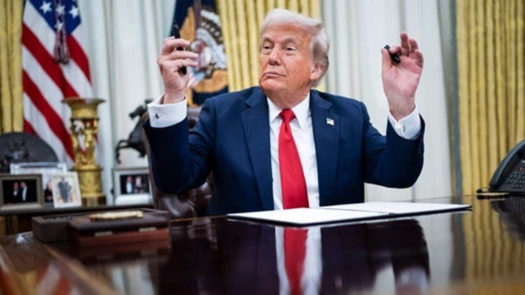 M&Aacute;XIMA TENSI&Oacute;N Y MENSAJE SORPRESA: Trump enfr&iacute;a las expectativas y advierte que Estados Unidos no se apurar&aacute; a pactar con Ir&aacute;n