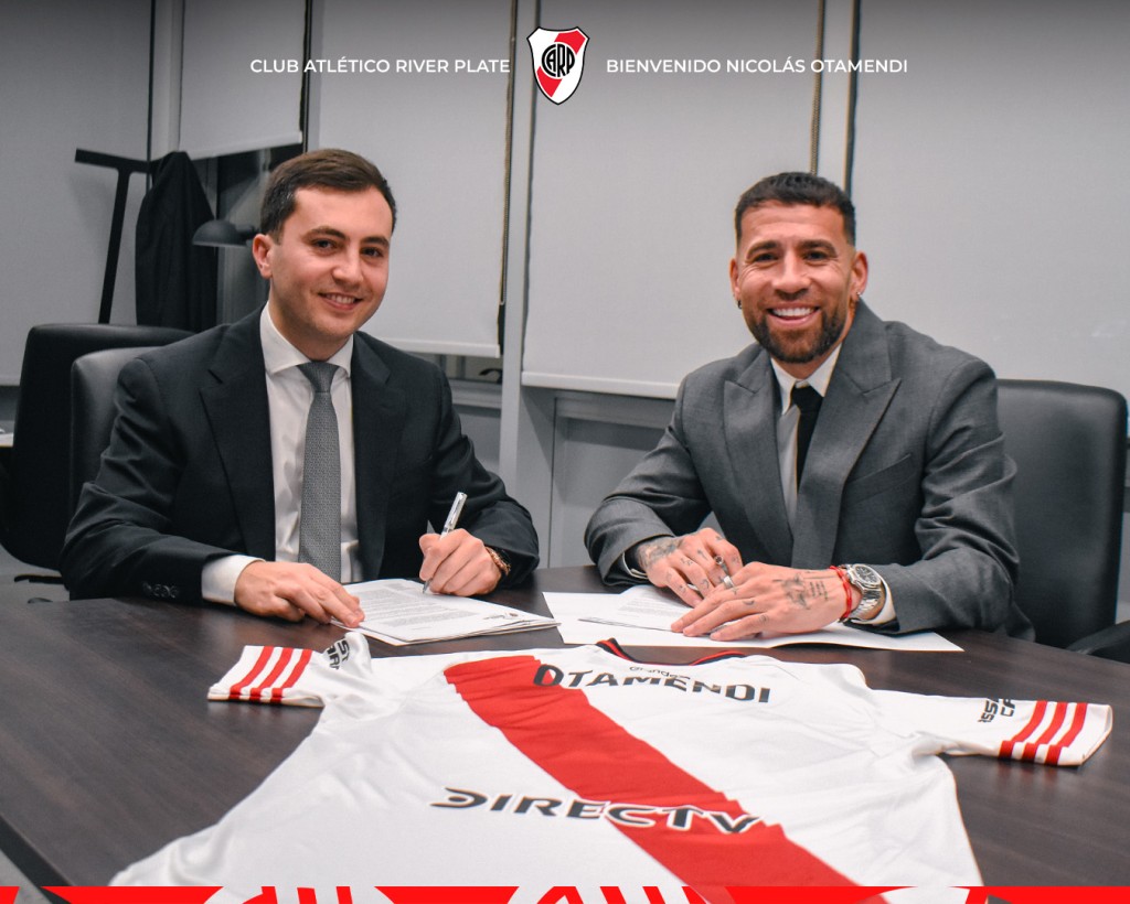 BOMBAZO EN RIVER: Otamendi firm&oacute; su contrato y ya tiene fecha para sumarse al plantel
