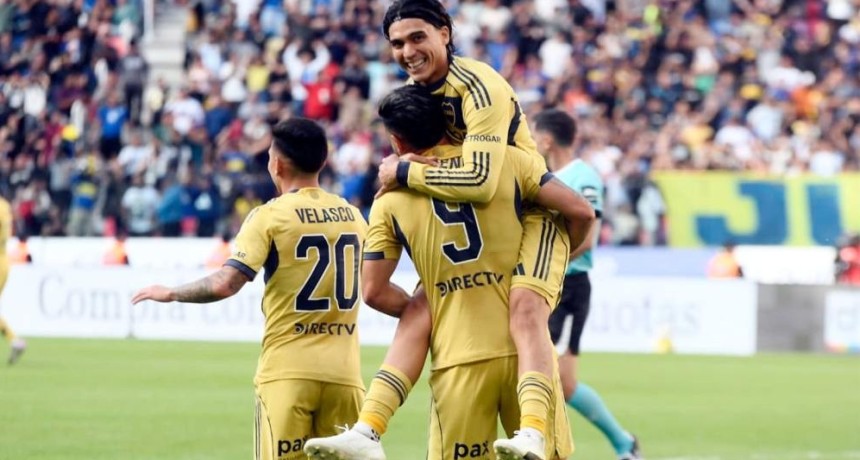 TRIUNFO QUE ILUSIONA: Boca gan&oacute; en Santiago y se mete con fuerza en la pelea por el t&iacute;tulo