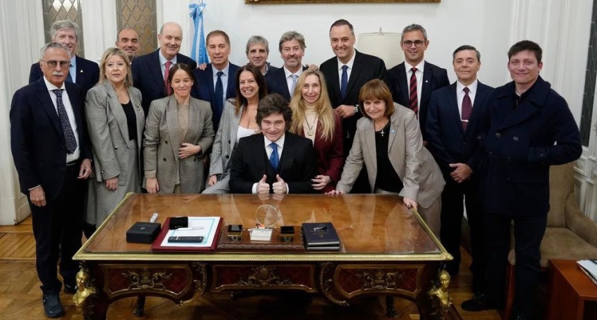ESC&Aacute;NDALO SALARIAL EN LA C&Uacute;PULA DEL PODER: SUBAS DE M&Aacute;S DEL 120% Y SUELDOS MILLONARIOS EN EL ESTADO