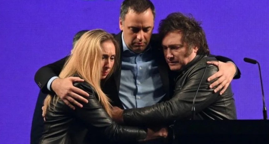 FUERTE RESPALDO DE MILEI: defendi&oacute; a Adorni y confirm&oacute; que adelantar&aacute; su declaraci&oacute;n jurada