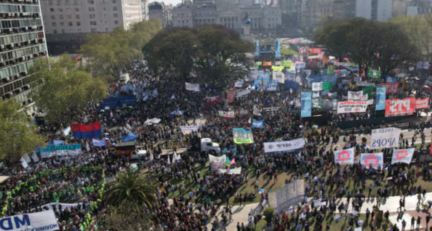 &iexcl;CAOS EN EL CENTRO POR LA MARCHA UNIVERSITARIA! Habr&aacute; cortes masivos y complicaciones para circular