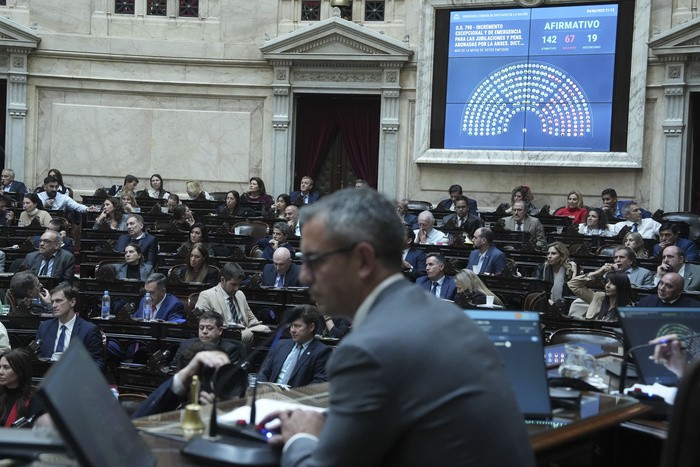 Golpe al ajuste: Diputados aprobó aumento a jubilados, moratoria y emergencia en discapacidad pese al veto anunciado por Milei