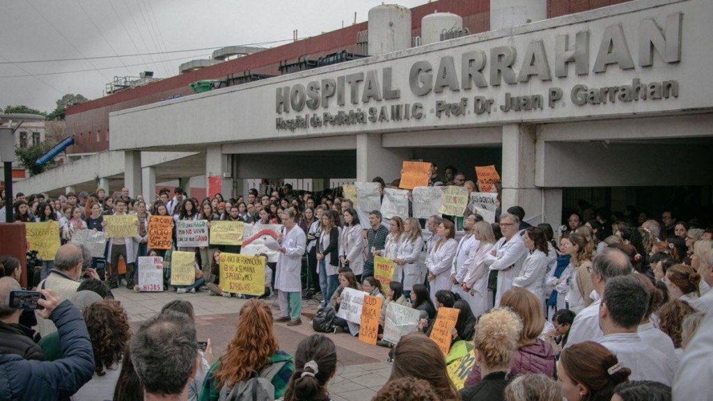 Conflicto en el Garrahan: paro de 48 horas y movilización al Congreso por salarios dignos