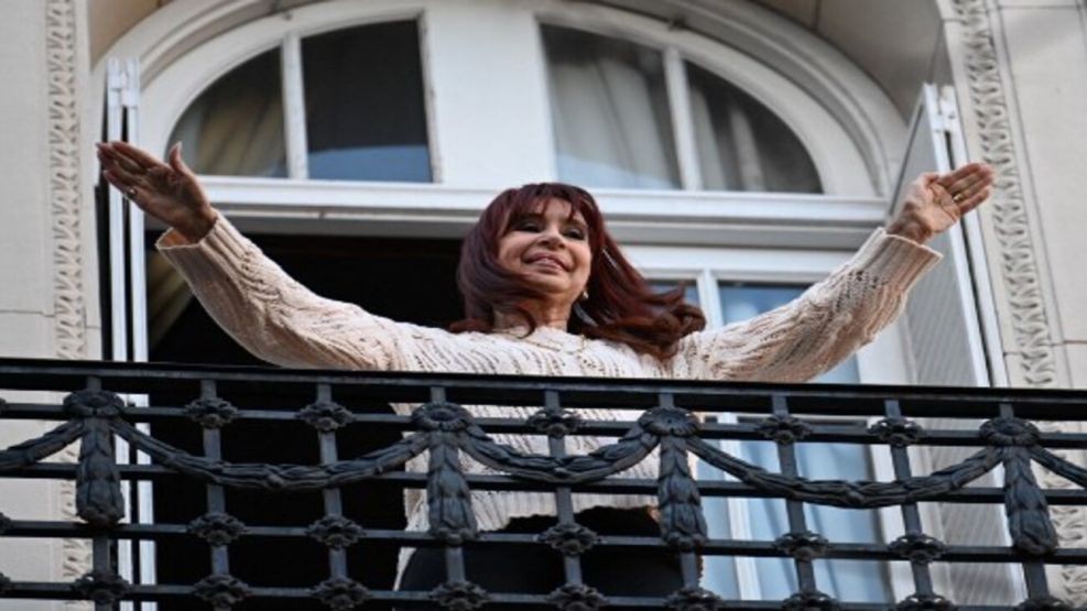 Cristina Kirchner cumplirá prisión domiciliaria y evitan la movilización a Tribunales